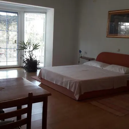 Apartment Velic *