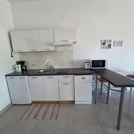 Apartament Velic *