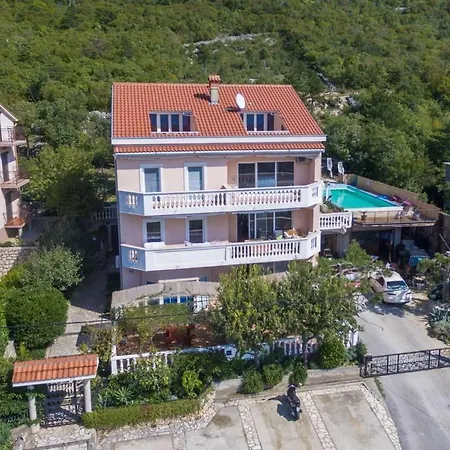 Apartament Velic