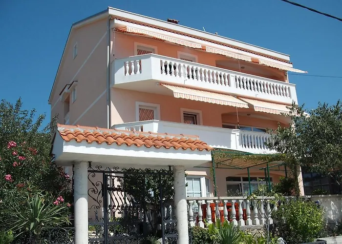 Velic * Crikvenica